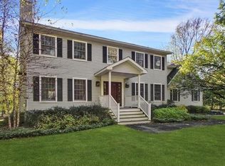 33 Flower Rd, Hopewell Junction, NY 12533