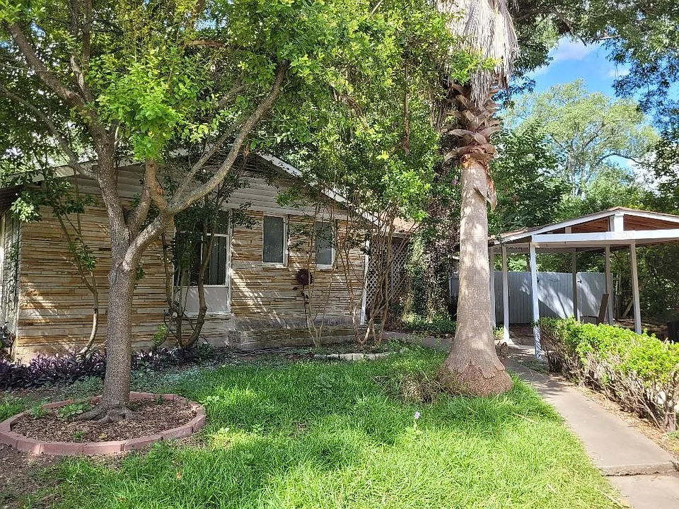 5200 Avon Pl