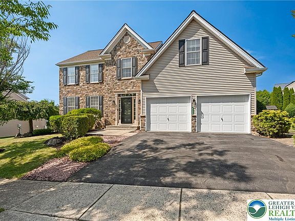 2nd image of 2305 Aberdeen Way