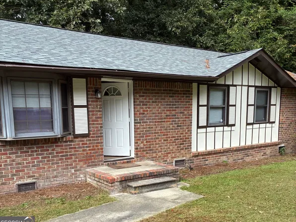 1345 La Belle St, Jonesboro, GA 30238