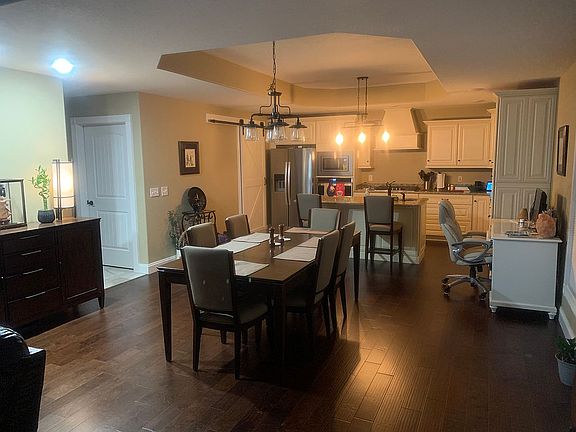 3rd image of 112 Beachwood Dr