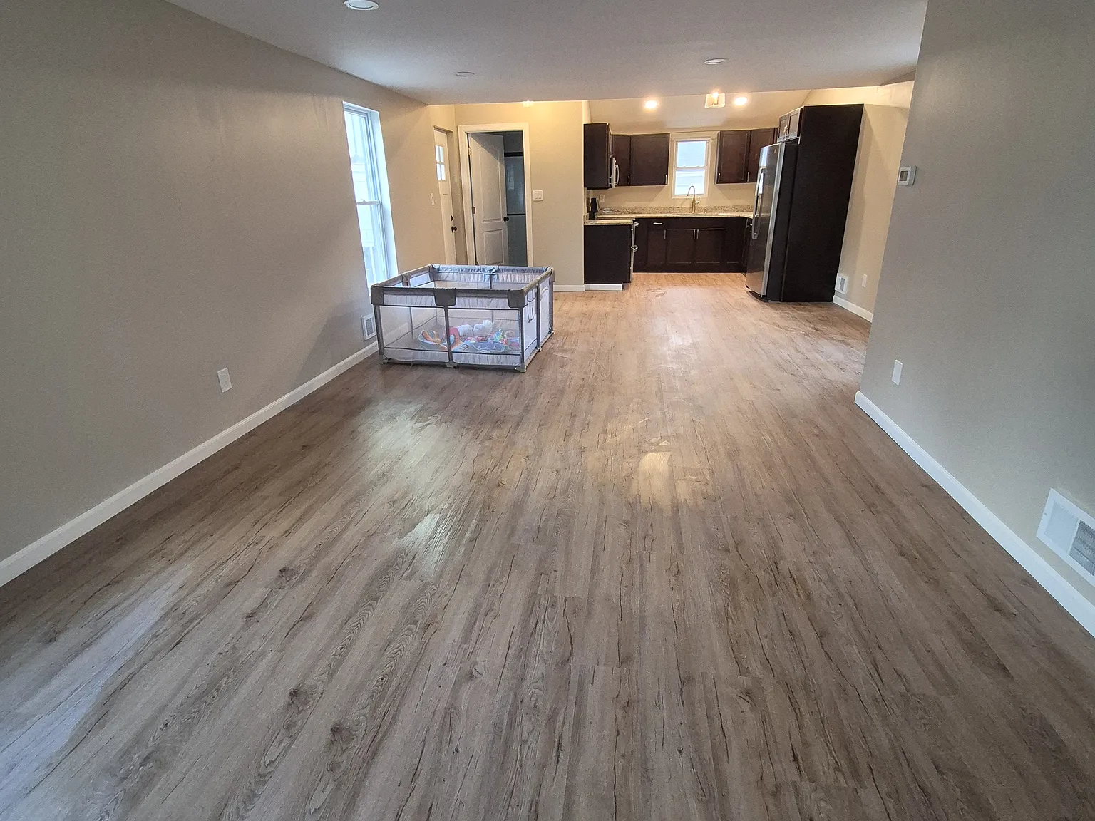 3 bed, 1000 sqft, $1,500 — Photo 4