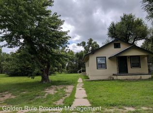 107 E Osborne St, Hutchinson, KS 67501