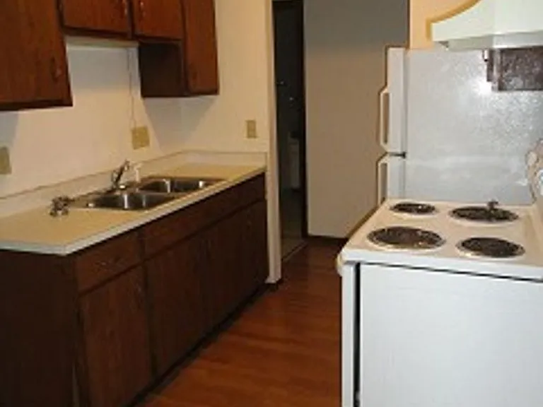 29 Alexander Ave — Photo 17