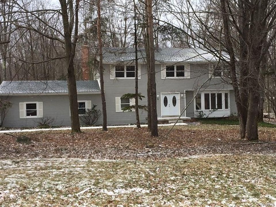 1st image of 72 Tanglewood Dr W