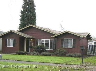 3025 Hemlock St, Longview, WA 98632