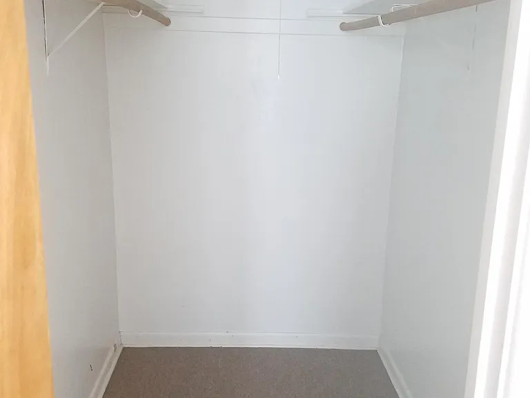 9220 Jill Ln #TOP FLOOR — Photo 12