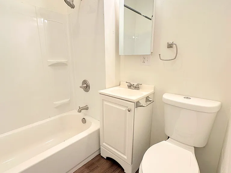 802 13th St #1 — Photo 9