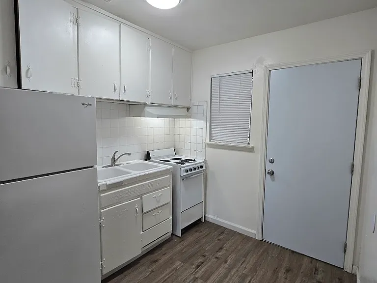 221 E Tuolumne St #221 — Photo 12