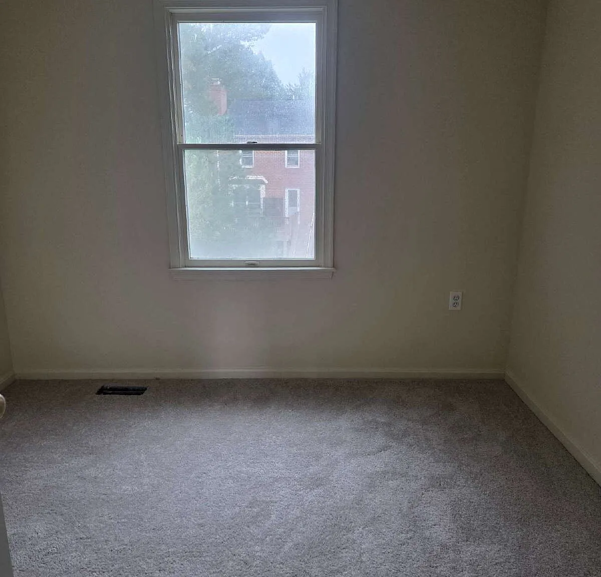 3 bed, 2.5 bath, 1840 sqft, $2,200 — Photo 4