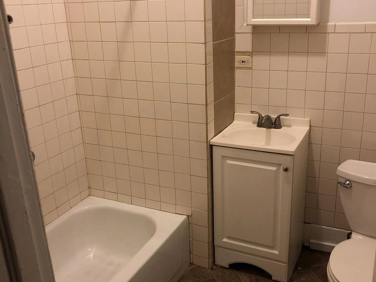 1 bed, $1,100 — Photo 4