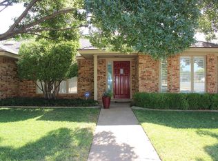 9713 Knoxville Ave, Lubbock, TX 79423