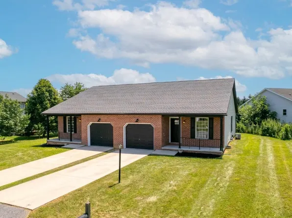 31 Larch Dr #31, Shippensburg, PA 17257