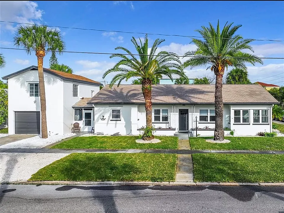 7900 1/2 Boca Ciega Dr