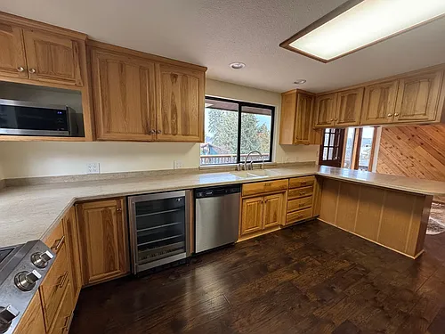 1241 Vista Way Photo 1