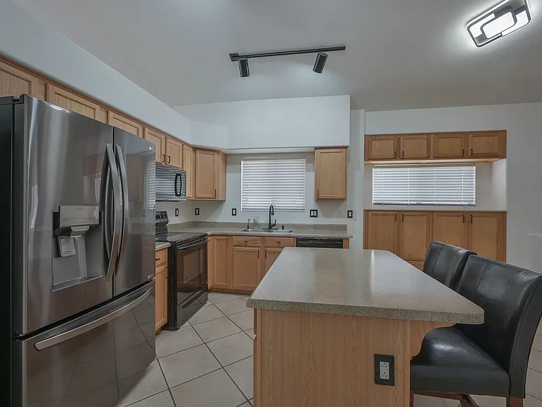 114 W Freddie Canyon Way — Photo 9