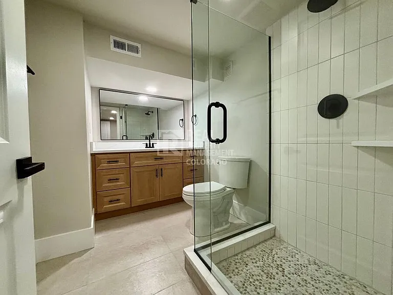 1415 N Raleigh St #B — Photo 6
