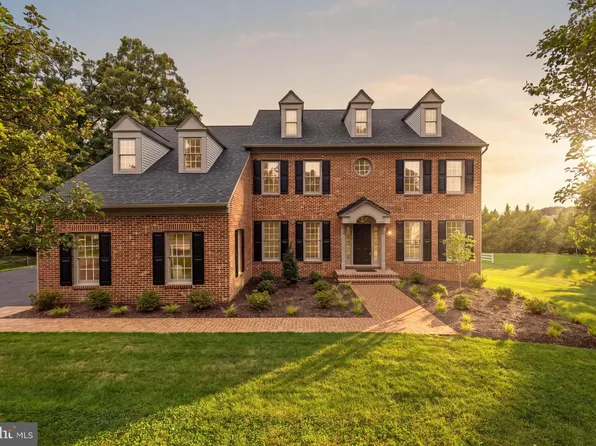 3454 Virginia Oaks Dr, Oakton, VA 22124