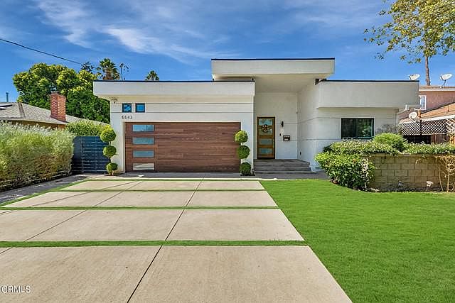 1st image of 5543 Costello Ave