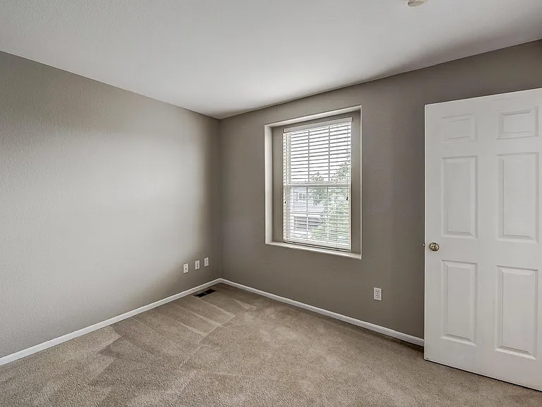 9741 Saybrook St — Photo 9
