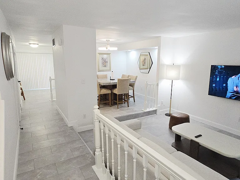 8 Highlands Ct — Photo 6
