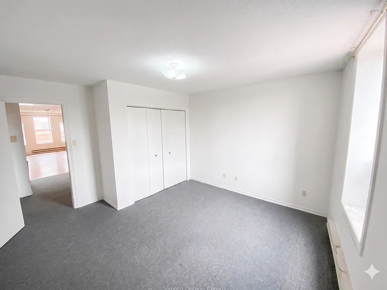 207 James St N #2 — Photo 9