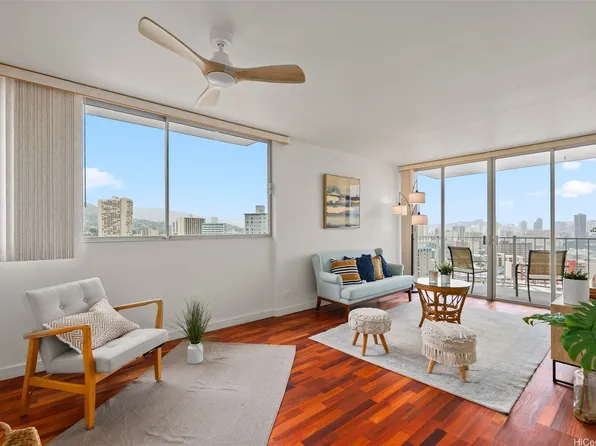 1069 Spencer St APT 901, Honolulu, HI 96822