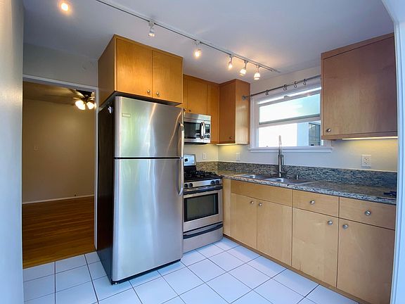 5th image of 523B Stanley St