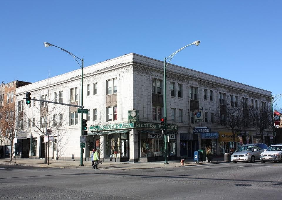 1st image of 1204 W Granville Ave APT 3