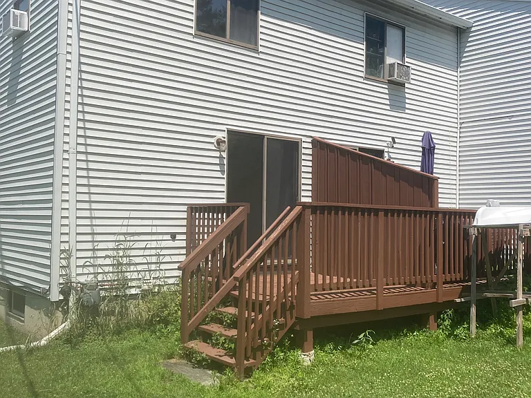 21 Huntington Pl — Photo 2