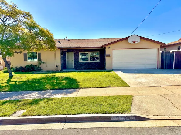 9569 Rawlins Way, Santee, CA 92071