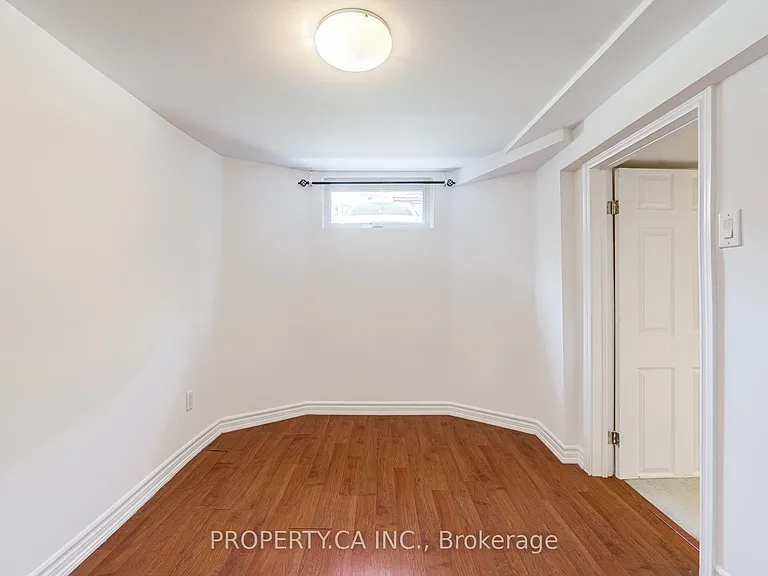 115 Emerson Ave #BASEMENT — Photo 18