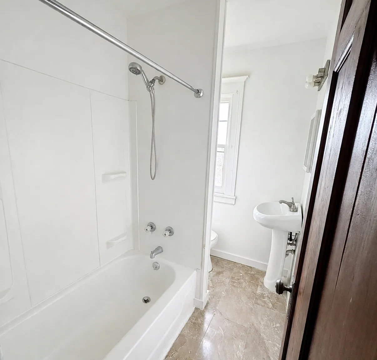3 bed, 1500 sqft, $1,400 — Photo 3