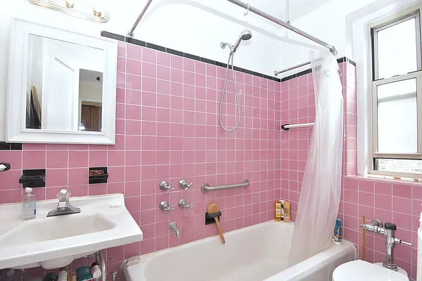 Rented by Compass | media 14