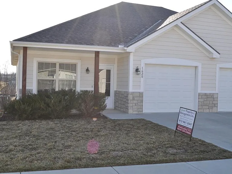 1620 Fall Creek Dr — Photo 1