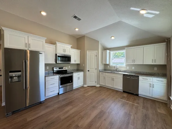 143 Whitley Ave #A, Henderson, TN 38340