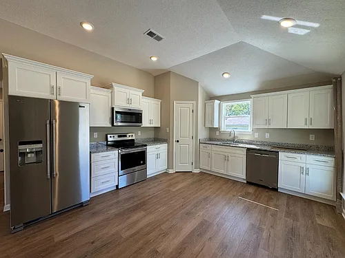 143 Whitley Ave #A Photo 1 143 Whitley Ave #A Photo 1