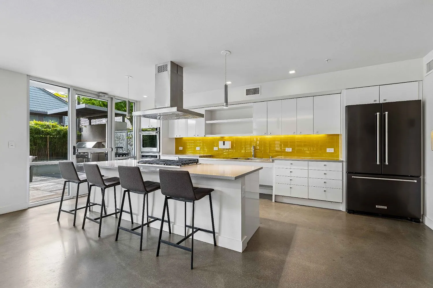 Janus Apartments — Photo 4