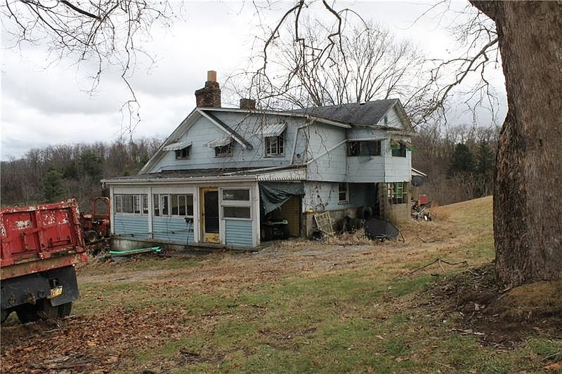 2nd image of 7 Alice Ave