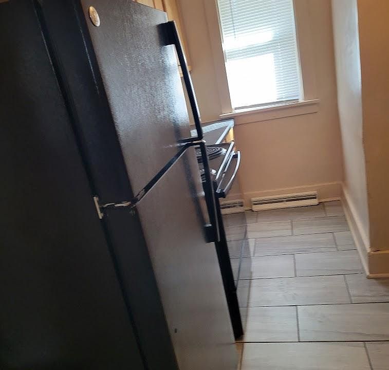 1st image of 4138 Erskine St
