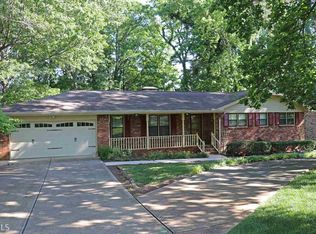 5698 Forest Dr, Lilburn, GA 30047