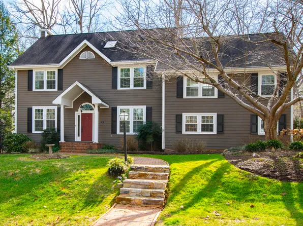 100 Marin Pl, Chapel Hill, NC 27516