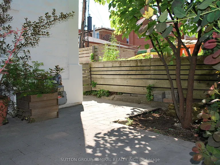 101 Laughton Ave — Photo 21