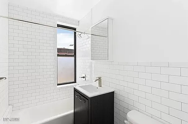 Rented by Blip LLC | media 4