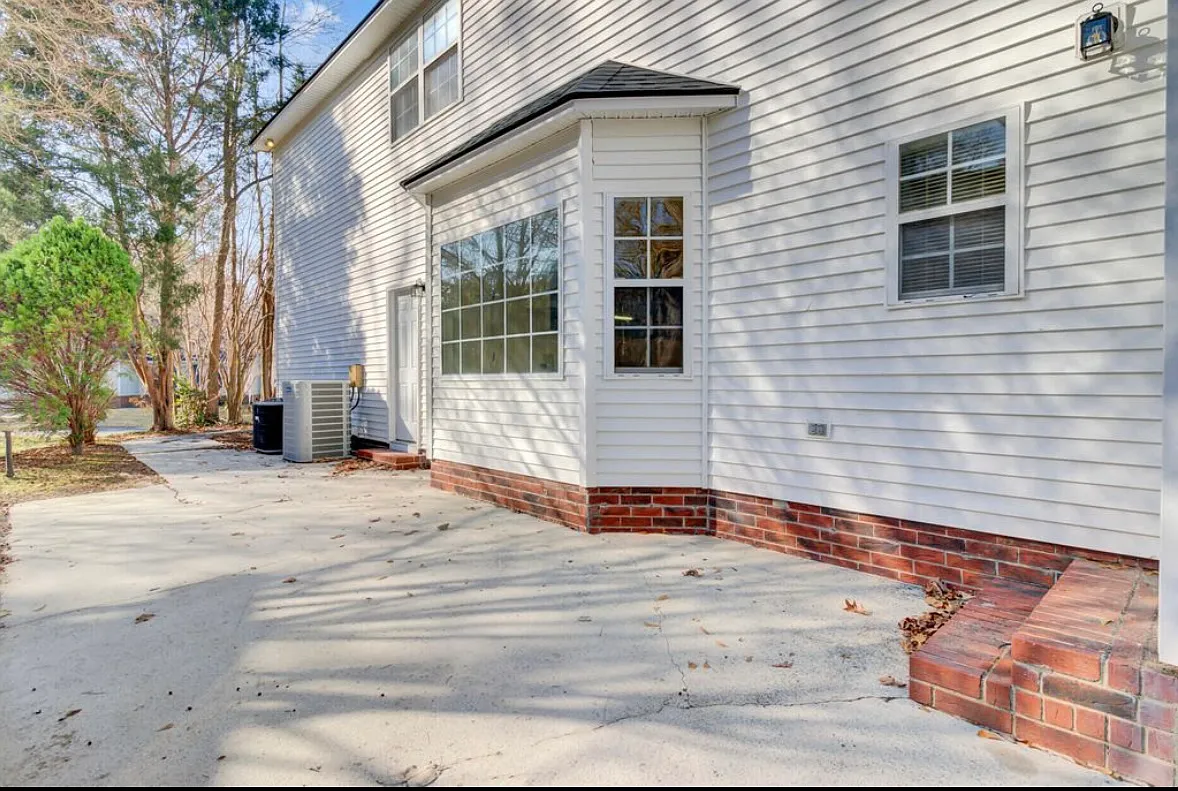 Sabalridge Dr, North Charleston — Photo 4
