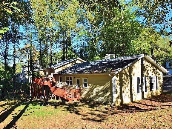 5th image of 1203 Baywood Dr