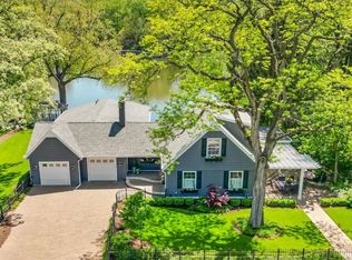 417 S River Ln, Geneva, IL