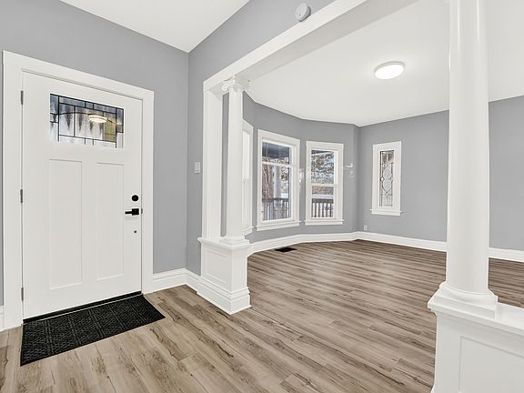 4th image of 319 N Hickory St #319