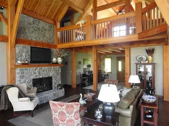 5th image of 670 Eagle Point Dr