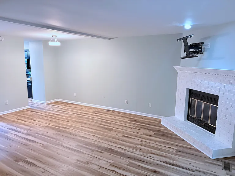 6813 Glendower Rd #B — Photo 6